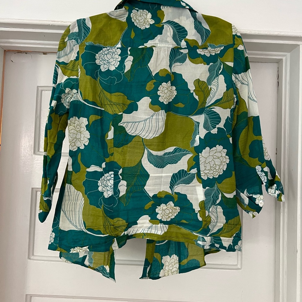 Ann Taylor button down - Picture 2 of 4